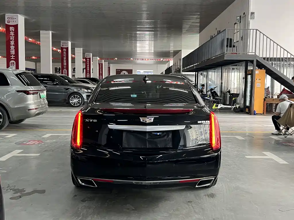 Cadillac XTS 2017 — фото 19