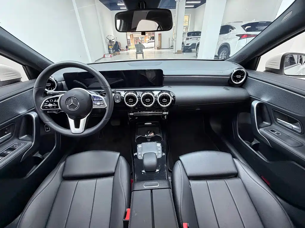 Mercedes-Benz A-Class 2021 — фото 16