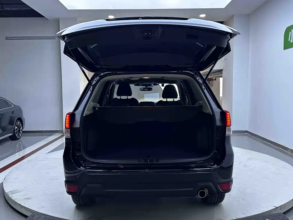 Subaru Forester 2022 — фото 21