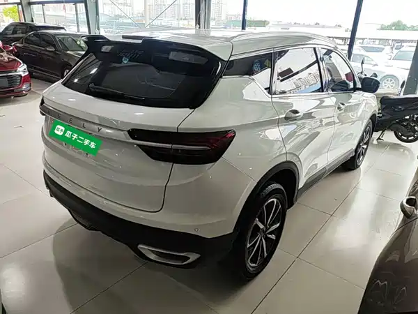 Geely Binyue 2021