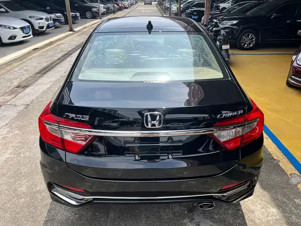 Honda Crider 2015