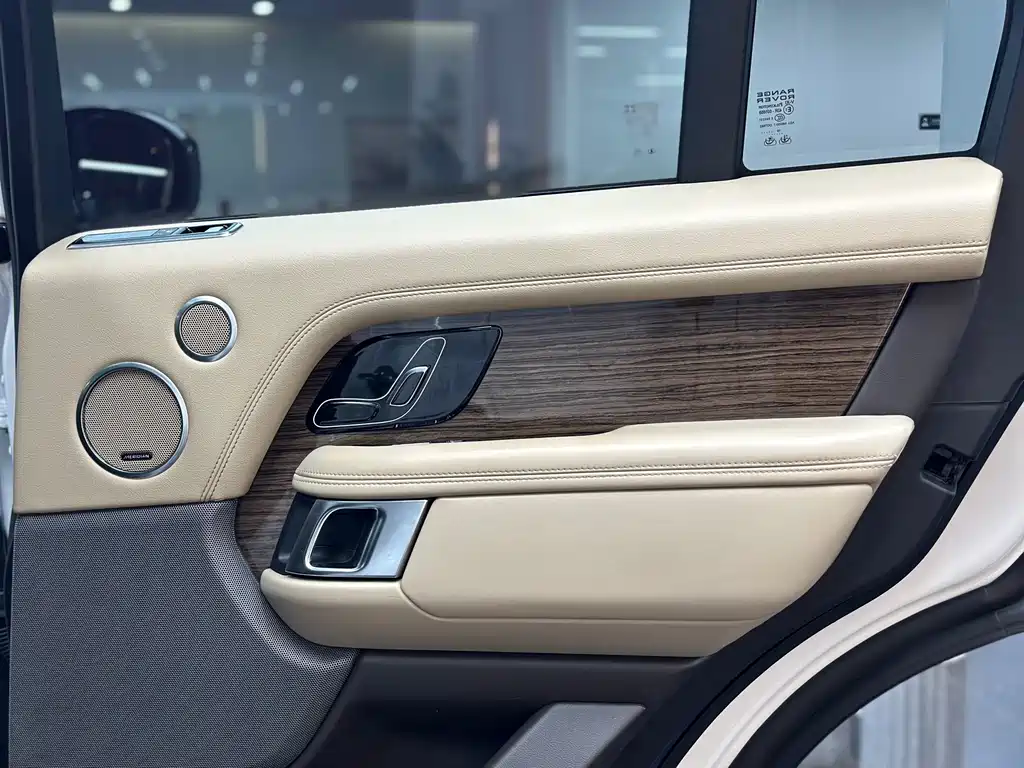 Land Rover Range Rover 2019 — фото 11