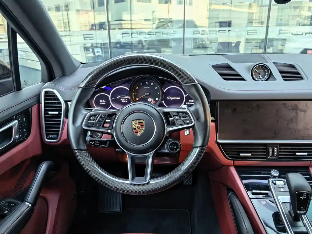 Porsche Cayenne 2023 — фото 12