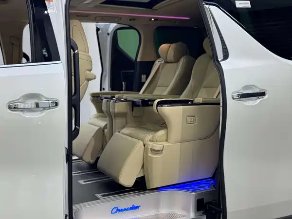Toyota Alphard 2022