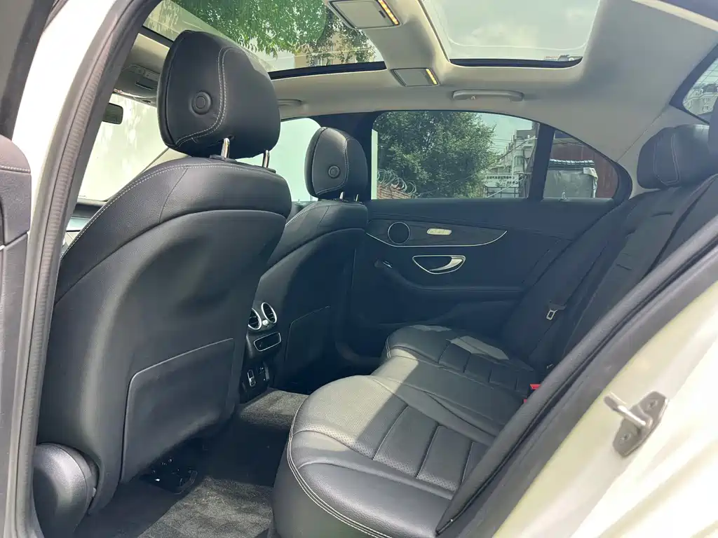 Mercedes-Benz C-Class 2021