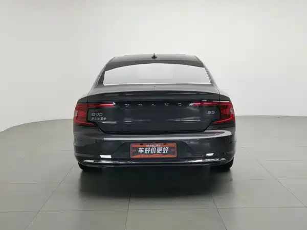 Volvo S90 2024
