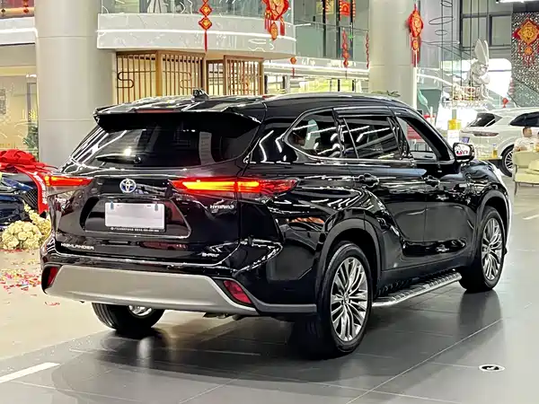 Toyota Highlander 2023