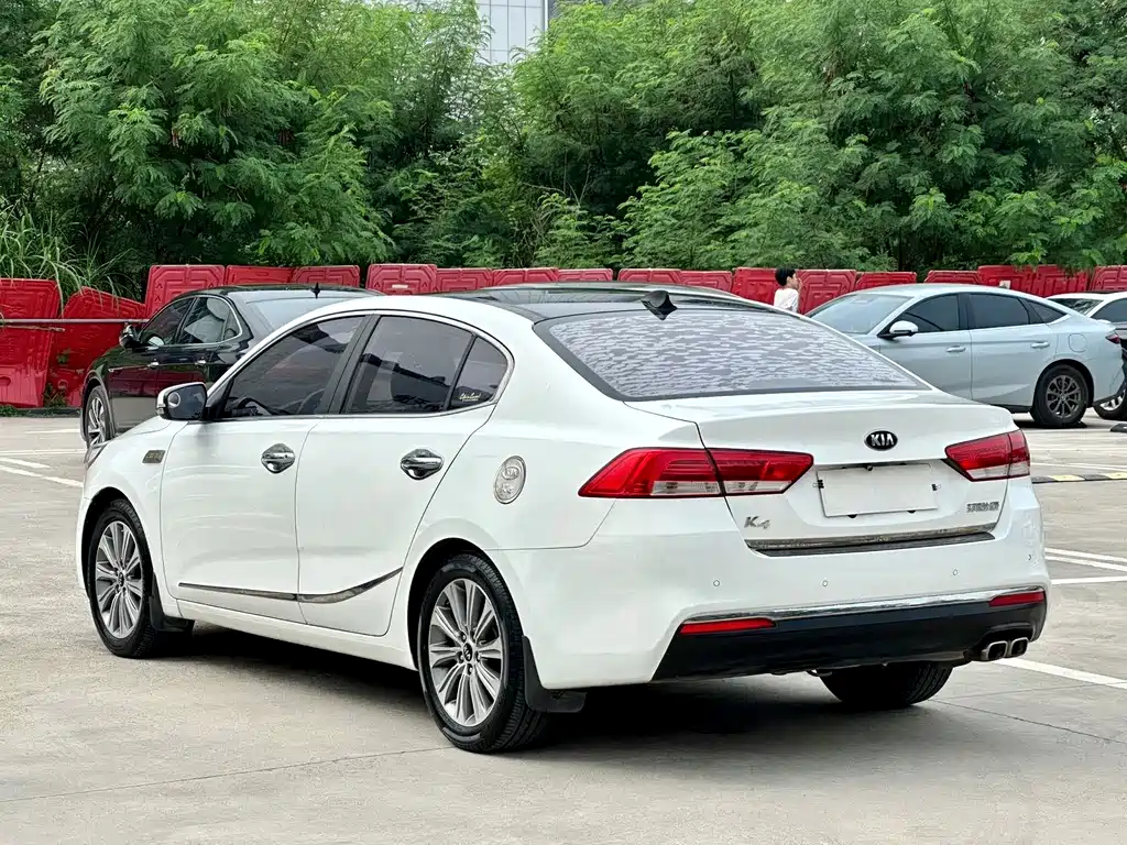 Kia K4 2015 — фото 6