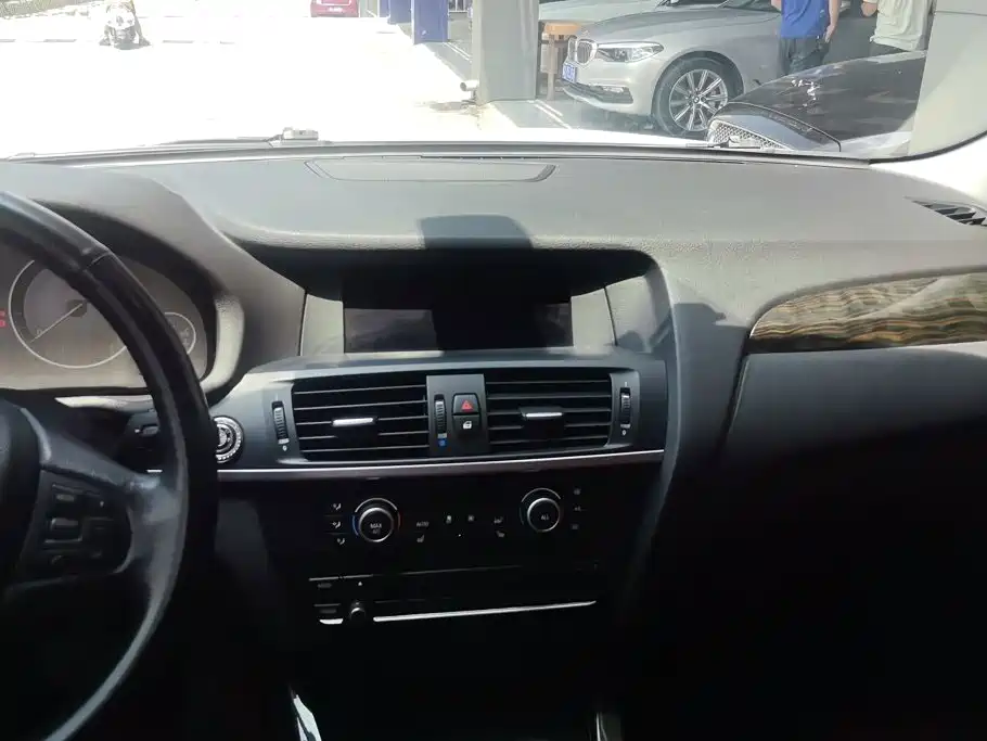 BMW X3 2013 — фото 13