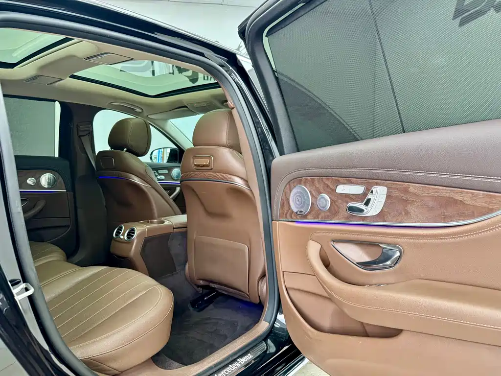 Mercedes-Benz E-Class 2020 — фото 13
