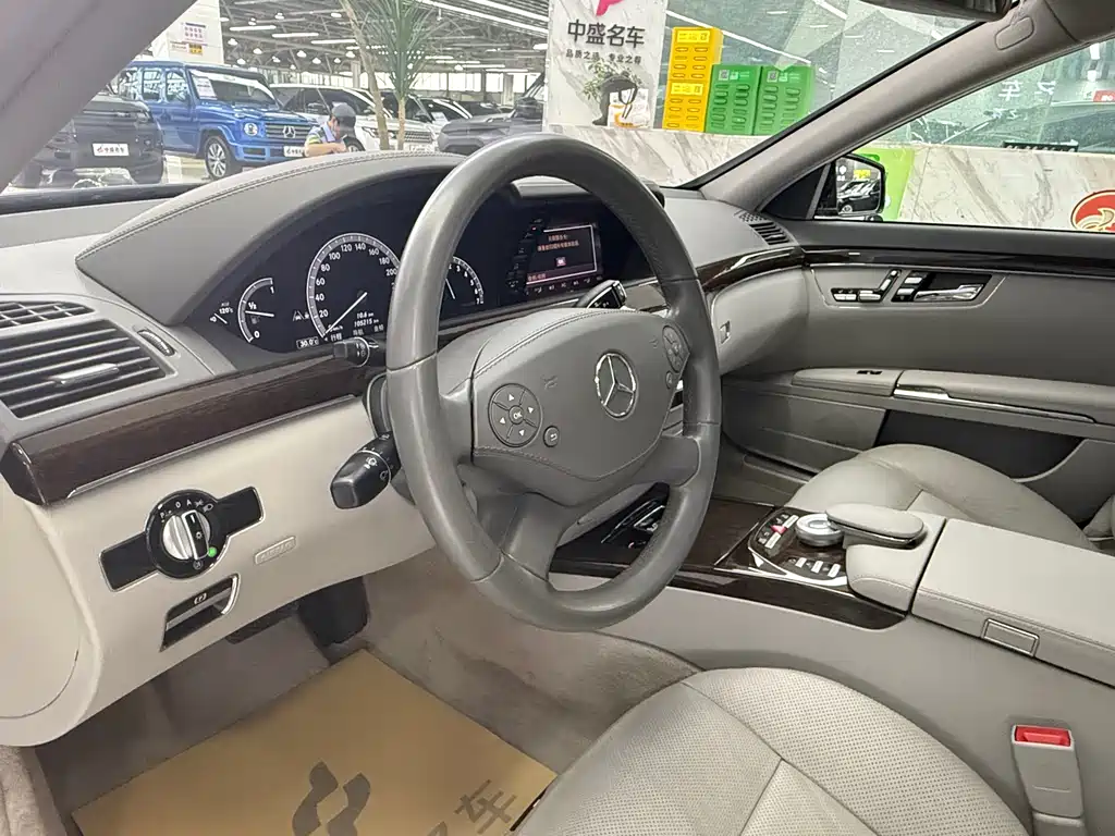 Mercedes-Benz S-Class 2011 — фото 13