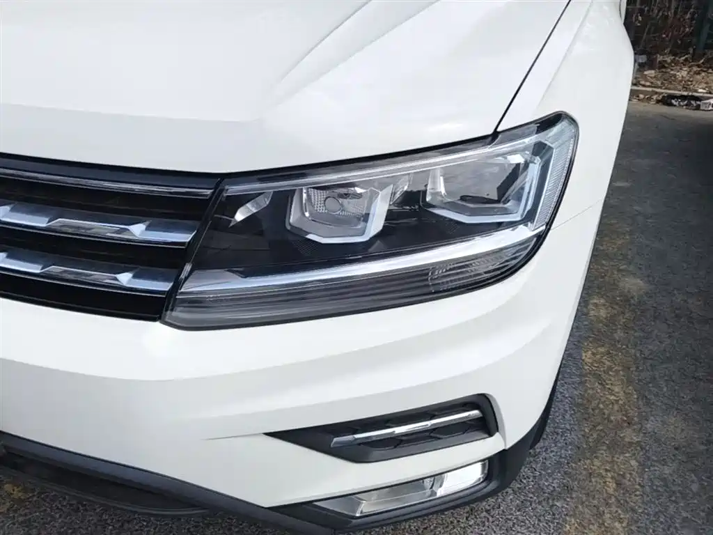 Volkswagen Tiguan L 2020 — фото 24