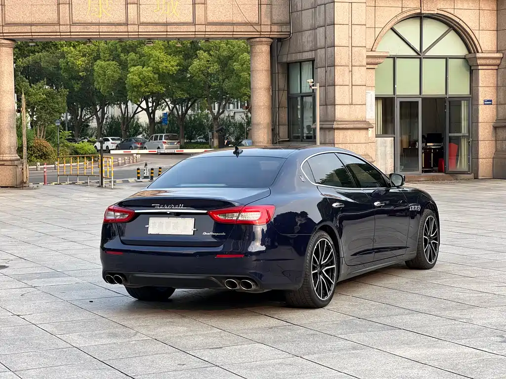 Maserati Quattroporte 2017 — фото 7