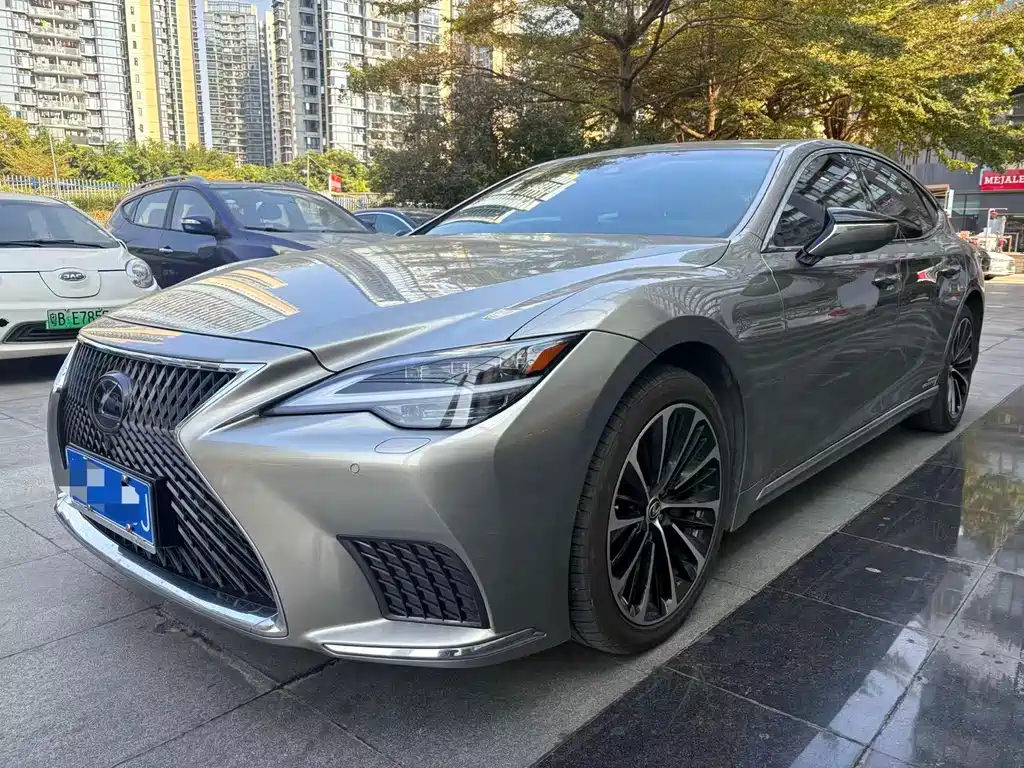 Lexus LS 2020 — фото 1
