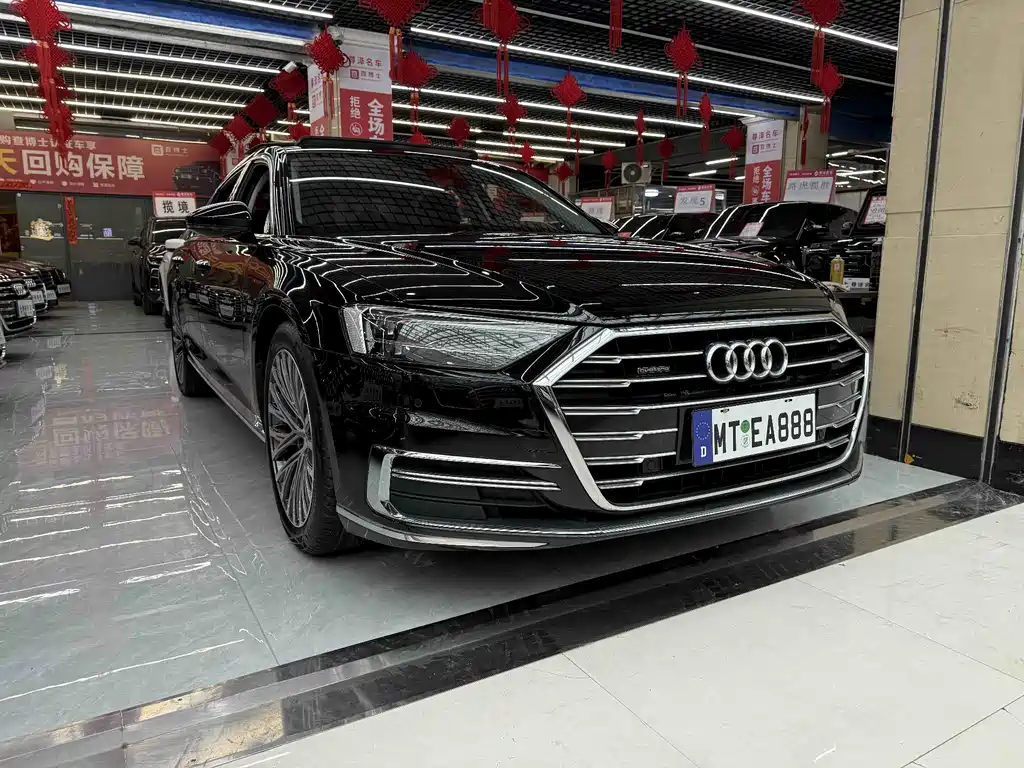 Audi A8 2018 — фото 3
