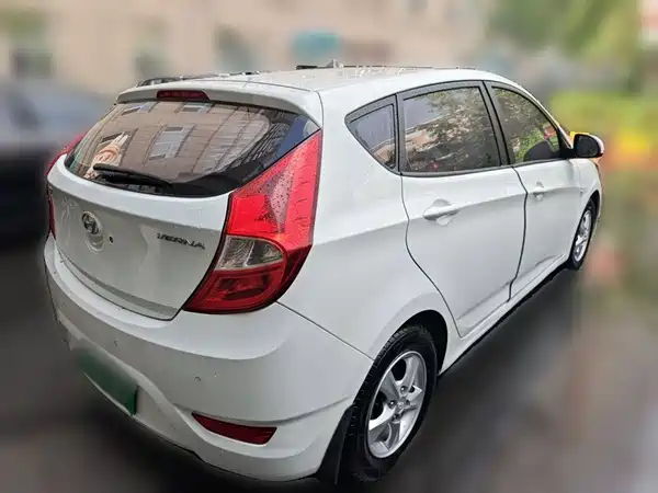 Hyundai Rui Yi 2015