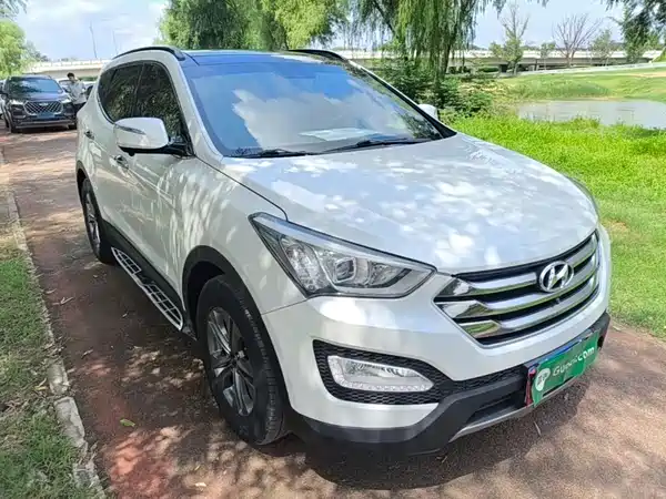 Hyundai Santa Fe 2016