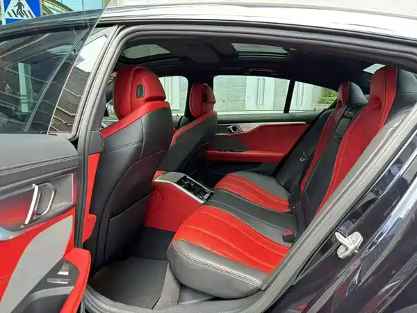 BMW 8 Series 2021