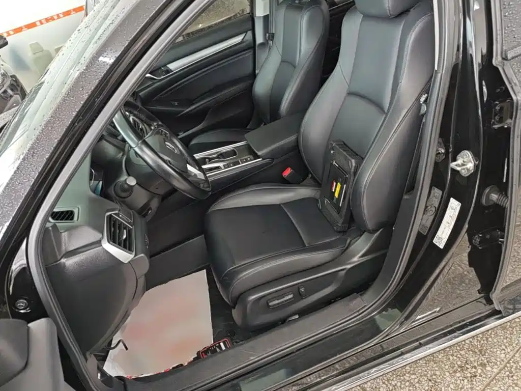 Honda Accord 2019 — фото 15