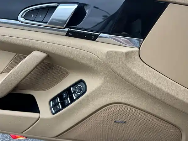 Porsche Panamera 2013