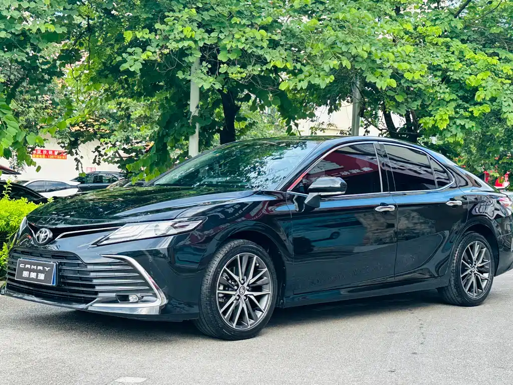 Toyota Camry 2021