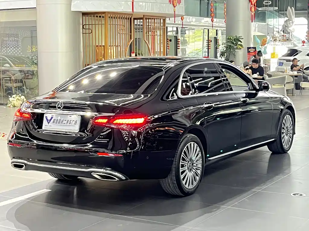Mercedes-Benz E-Class 2023