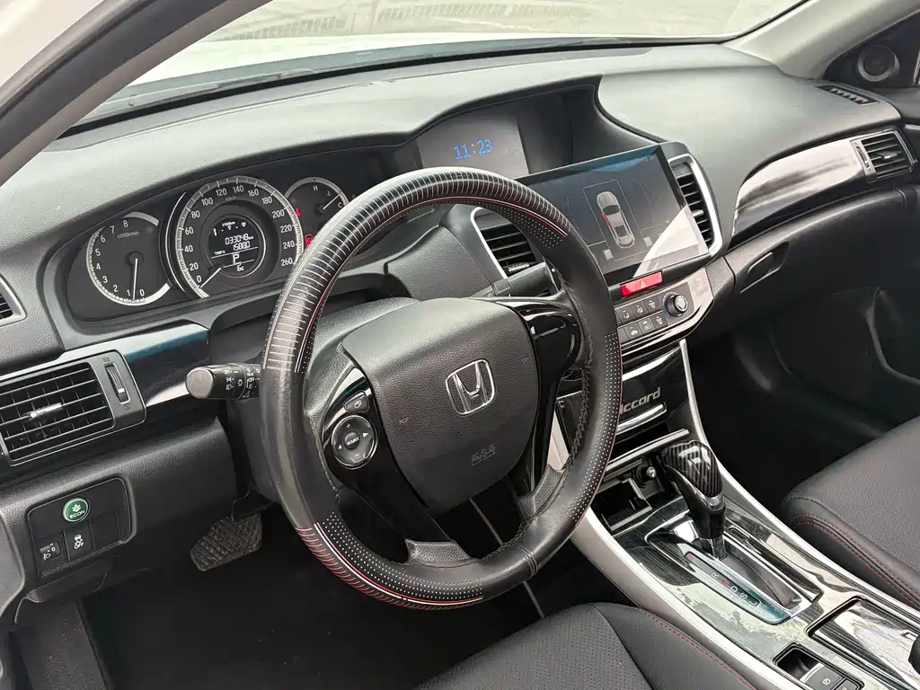 Honda Accord 2017 — фото 6