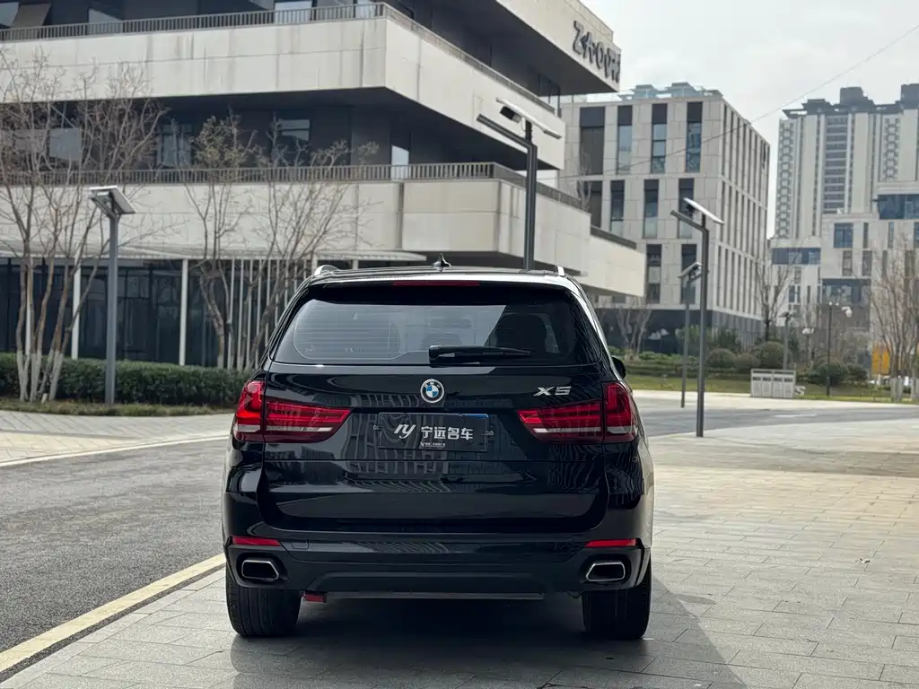 BMW X5 2018 — фото 21
