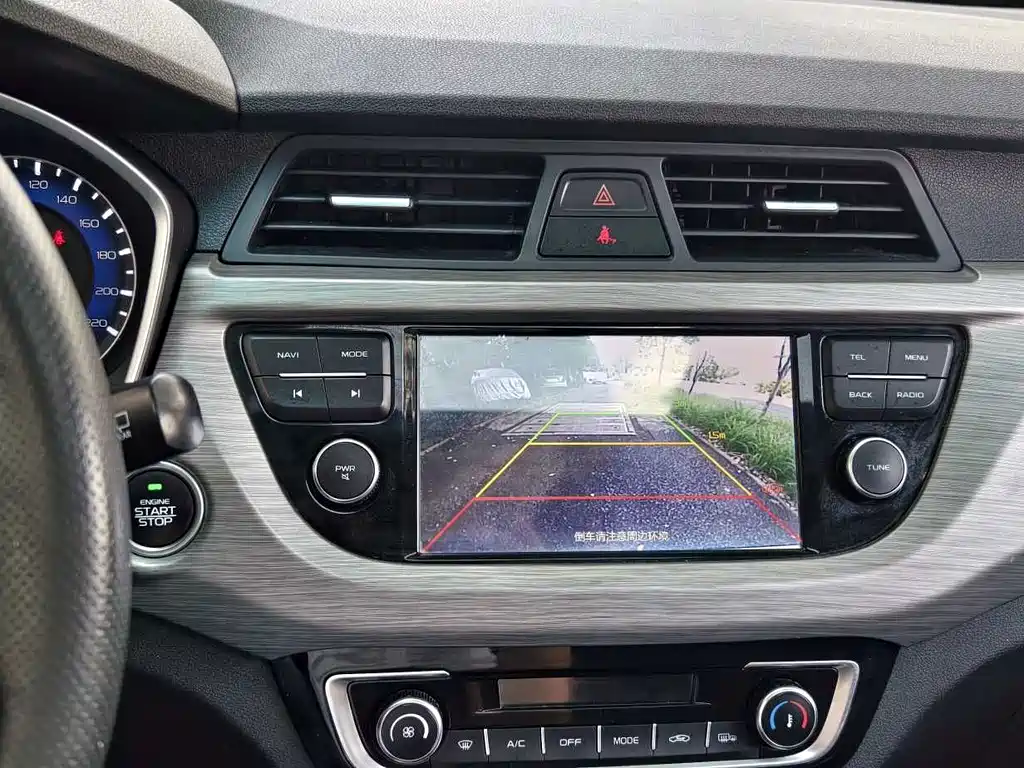 Geely Vision X3 2018 — фото 15