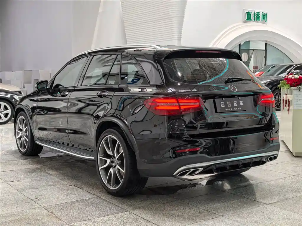 Mercedes-Benz GLC AMG 2018 — фото 4