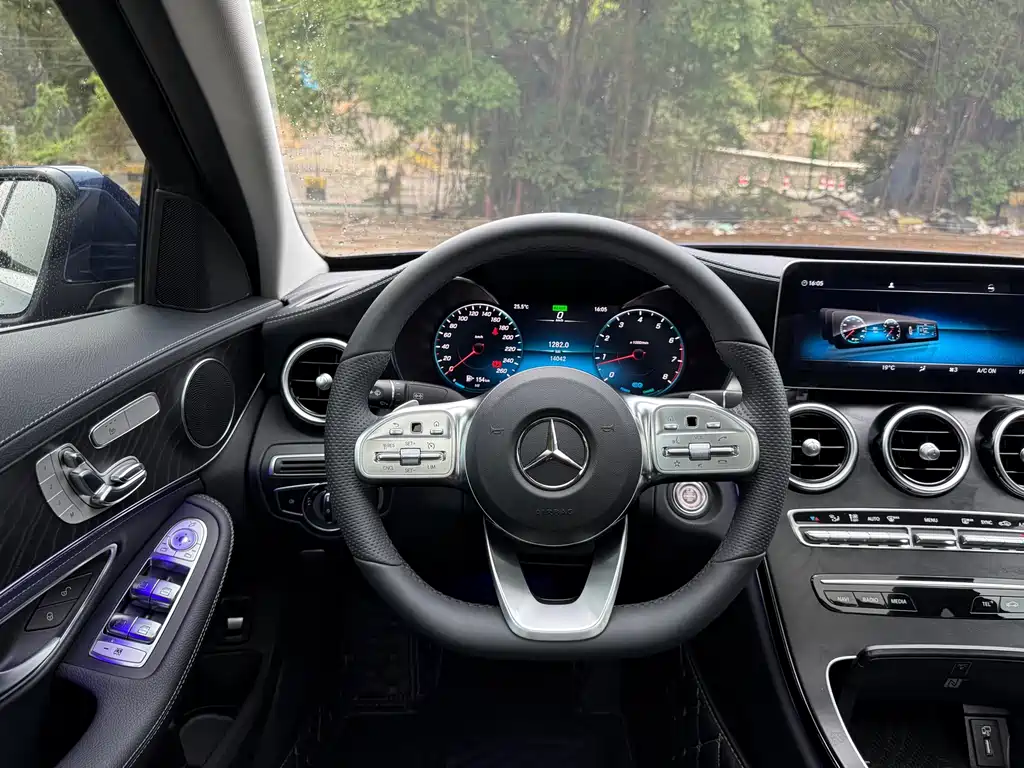 Mercedes-Benz C-Class 2020 — фото 9
