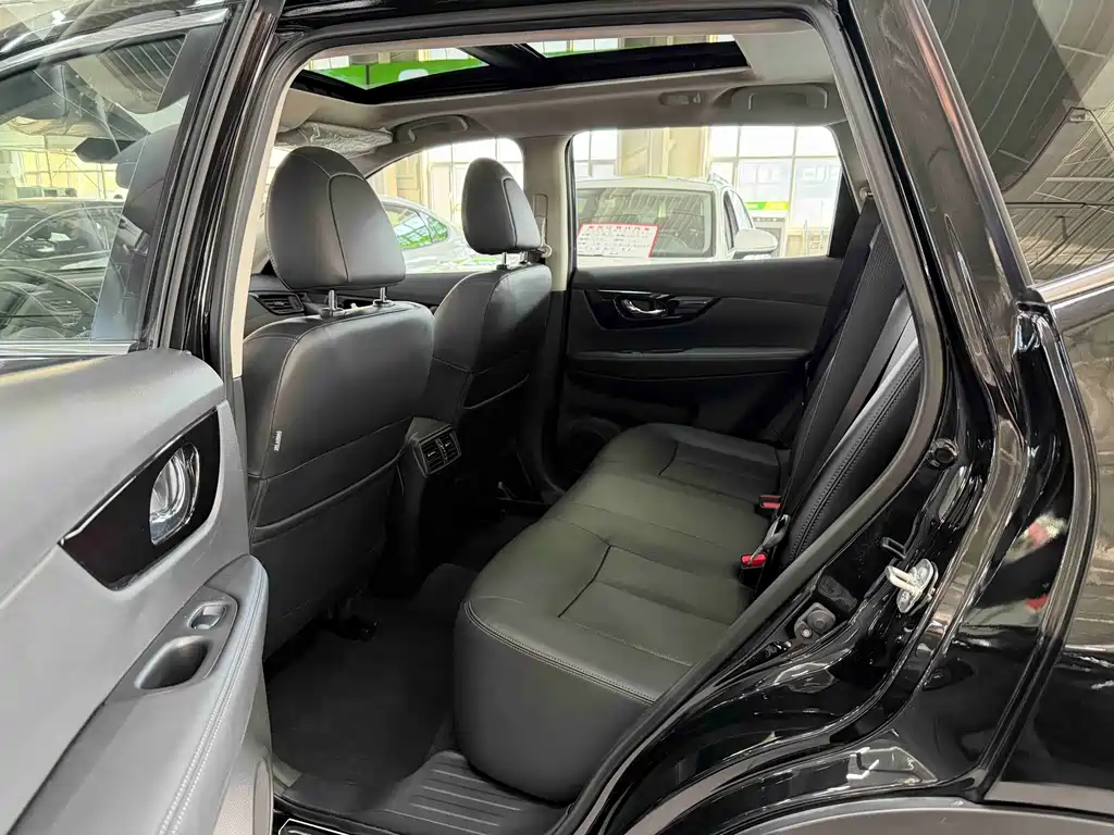 Nissan X-Trail 2025 — фото 13