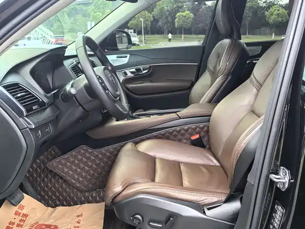 Volvo XC90 2020