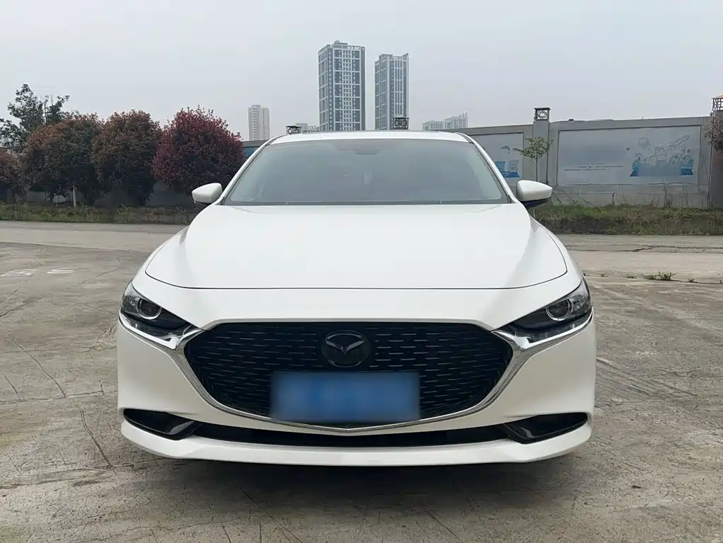 Mazda 3 Axela 2024