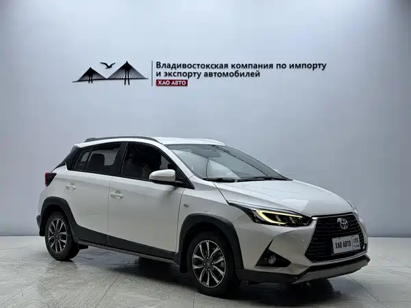 Toyota Yaris L 2022