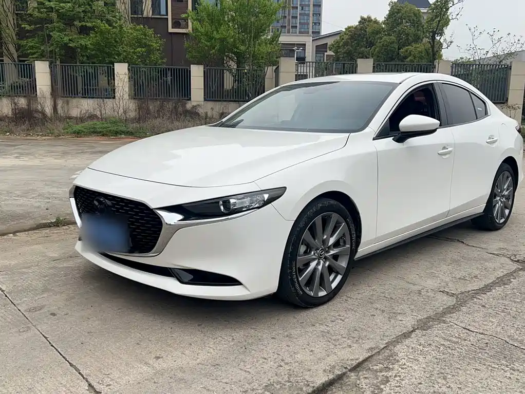 Mazda 3 Axela 2024