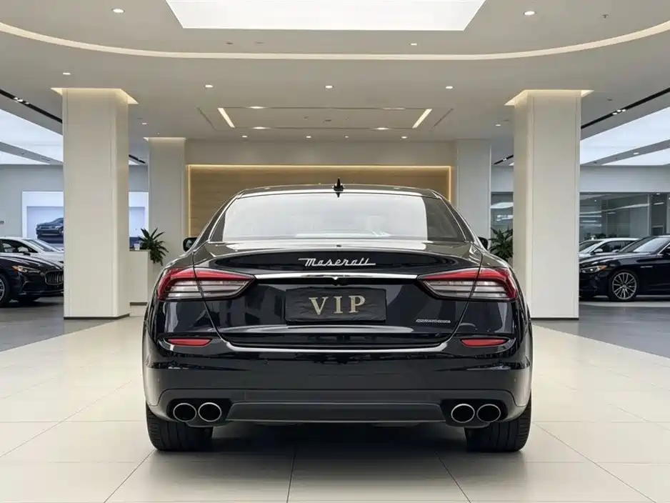 Maserati Quattroporte 2017 — фото 8