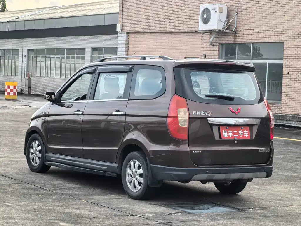 Wuling Hongguang 2014 — фото 13