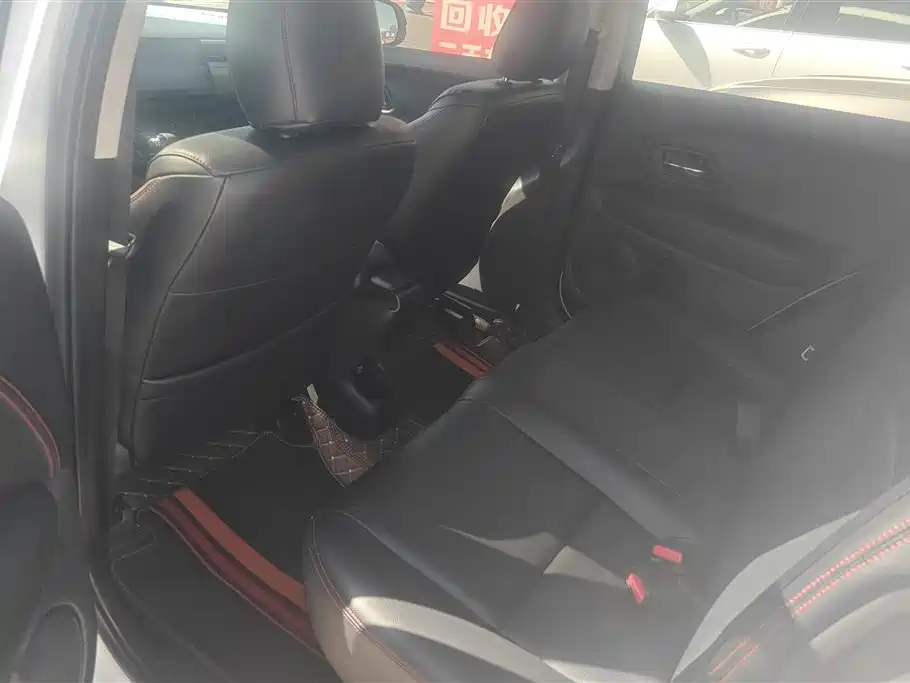 Honda Vezel 2018 — фото 11