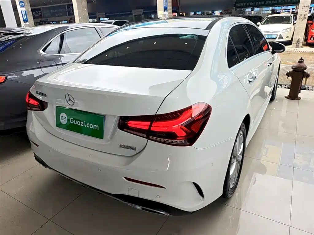 Mercedes-Benz A-Class 2020 — фото 7