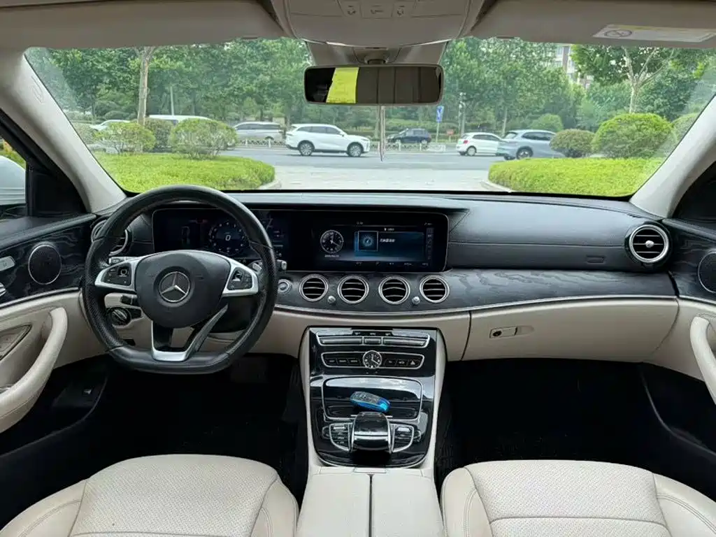 Mercedes-Benz E-Class 2016