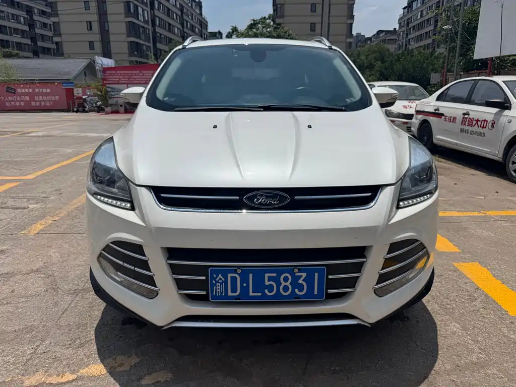 Ford Kuga 2016 — фото 1