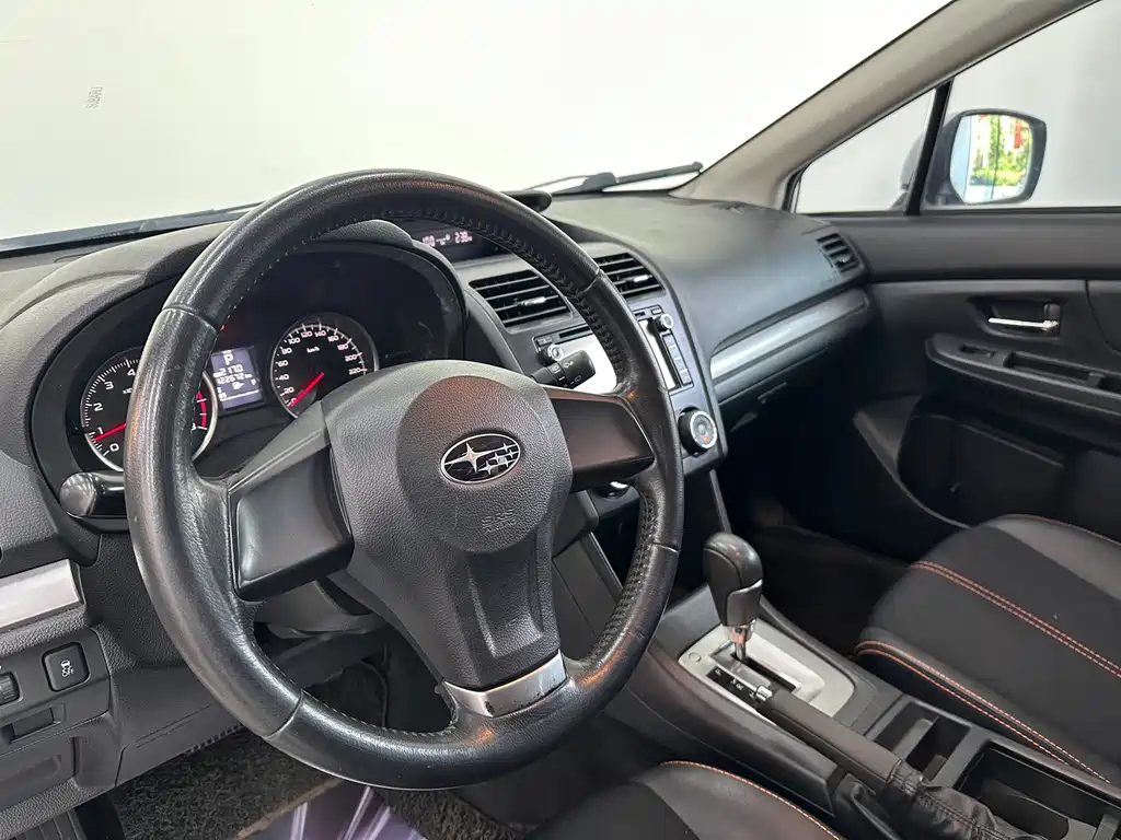 Subaru XV 2013 — фото 14