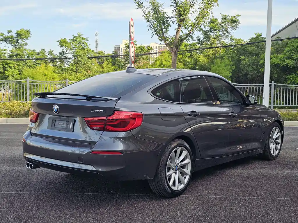 BMW 3 Series GT 2018 — фото 14