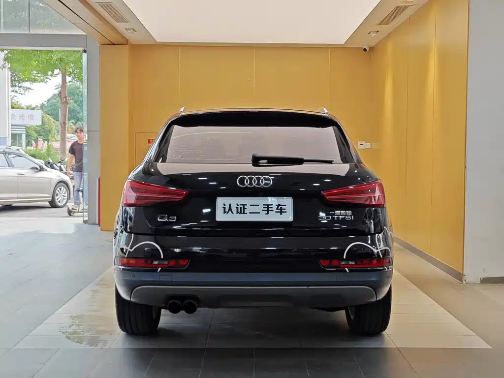 Audi Q3 2019 — фото 30