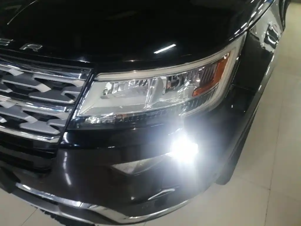 Ford Explorer 2018 — фото 24