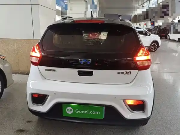Geely Vision X1 2017