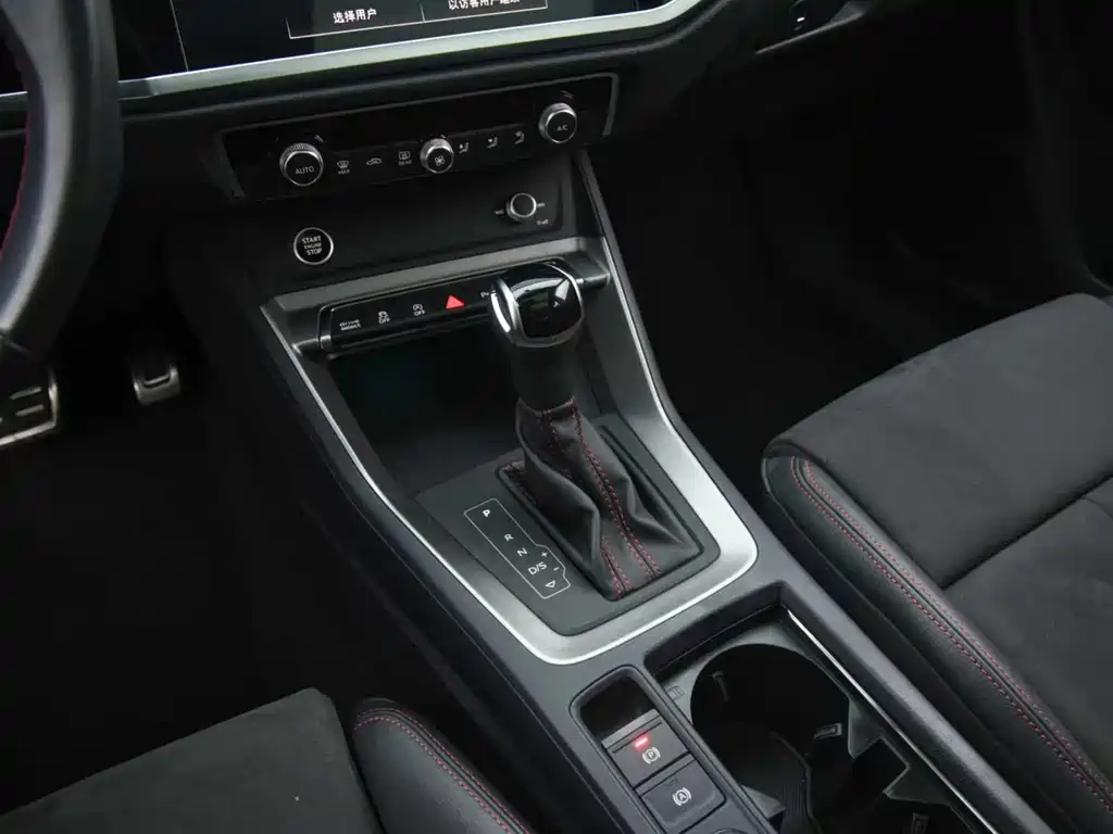 Audi Q3 2023 — фото 10