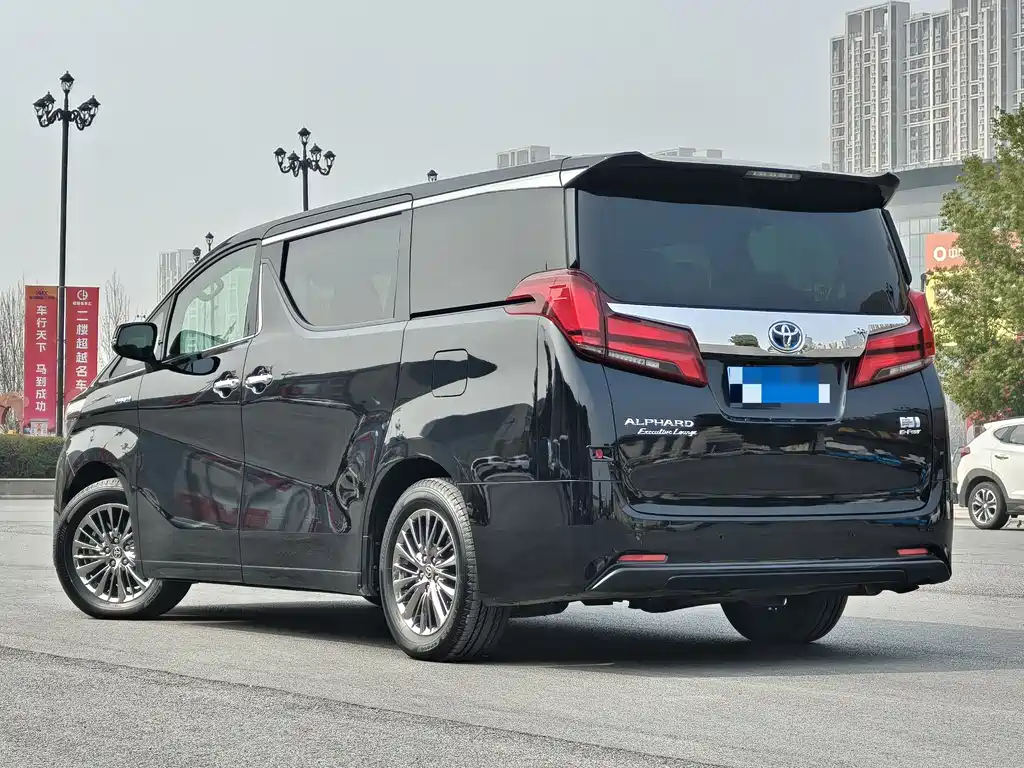 Toyota Alphard 2020 — фото 5