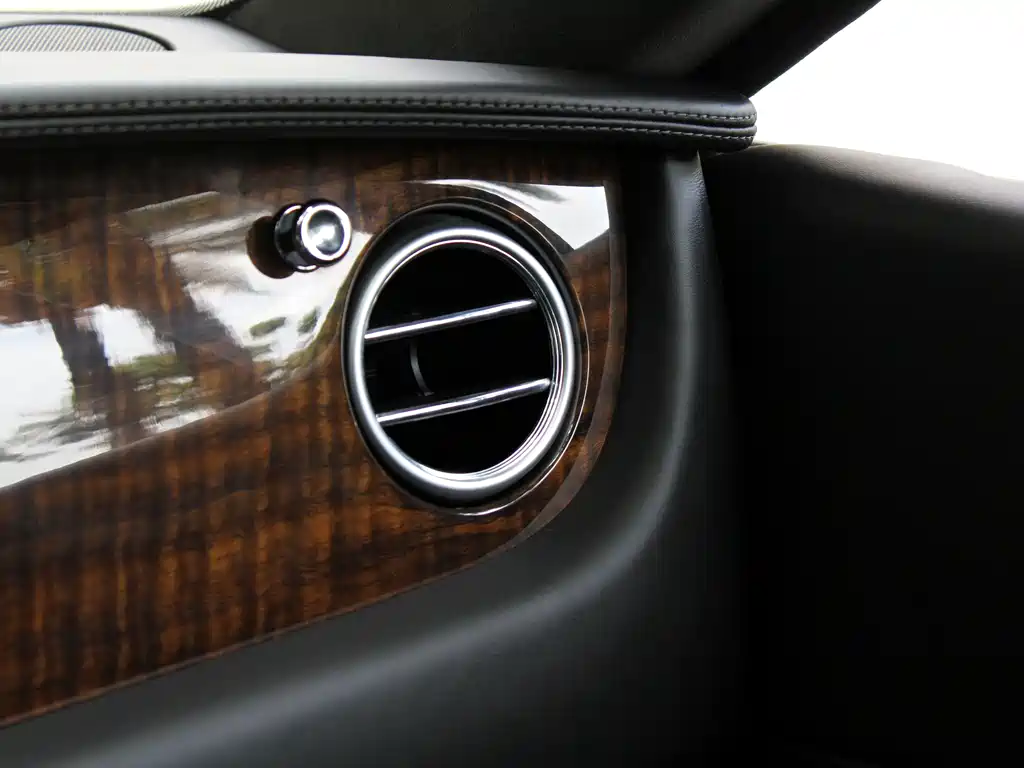 Bentley Continental 2013 — фото 15